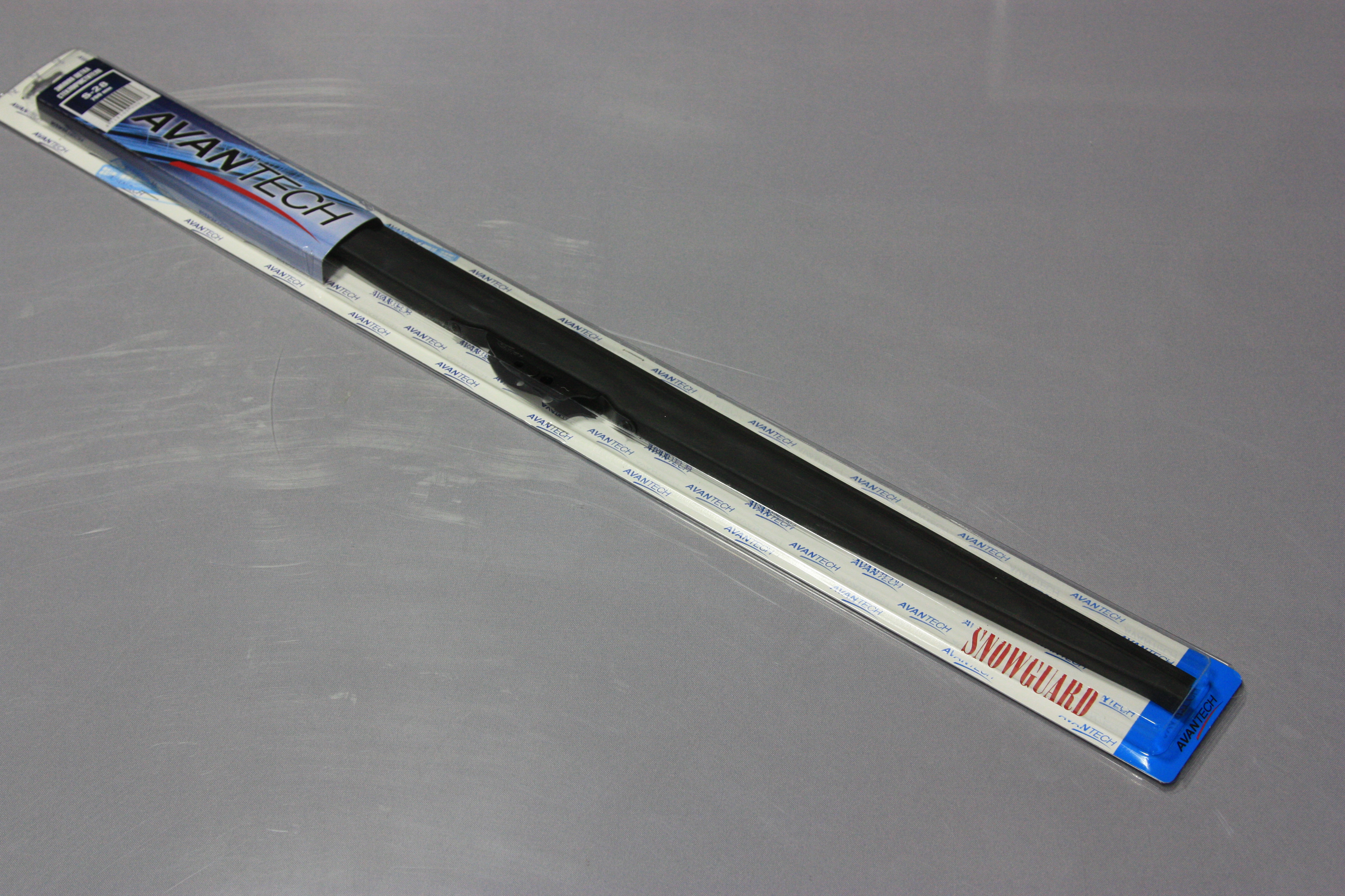 Avantech Щетка зимняя Snowguard 700мм (28'') S-28